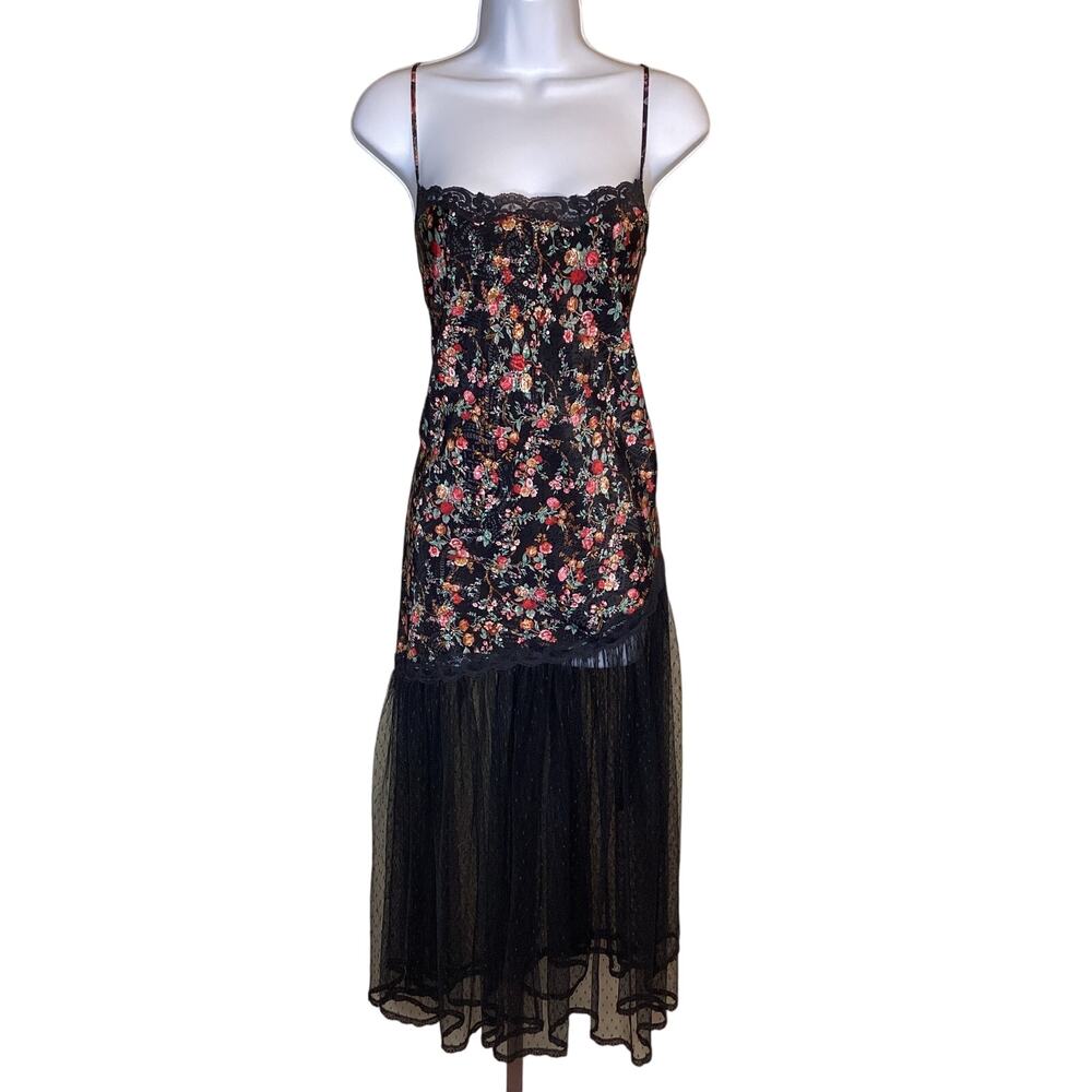Keyloun Women Vintage Nightgown Sz. Med (runs Small) Floral Teddy w lace hem EUC